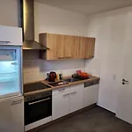 Lejlighed Md- Bukau, Fewo, City, Chic, Erdgeschoss, Bestpreis- Leistung, Fuer 1-5 Personen, 1 Dreibettzimmer, 1 Doppelzimmer 79 Qm , Kueche, Bad Magdeburg