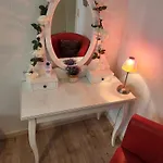 Md- Bukau, Fewo, City, Chic, Erdgeschoss, Bestpreis- Leistung, Fuer 1-5 Personen, 1 Dreibettzimmer, 1 Doppelzimmer 79 Qm , Kueche, Bad *