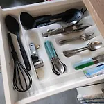 Md- City, Chic, Erdgeschoss, Bestpreis- Leistung, Wir Bieten 1 Dreibettzimmer, Dz Bis 5 Personen , Küche, Bad *