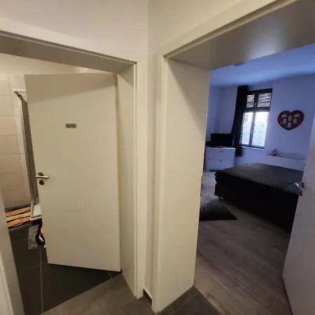Md- Bukau, Fewo, City, Chic, Erdgeschoss, Bestpreis- Leistung, Fuer 1-5 Personen, 1 Dreibettzimmer, 1 Doppelzimmer 79 Qm , Kueche, Bad ماغديبورغ