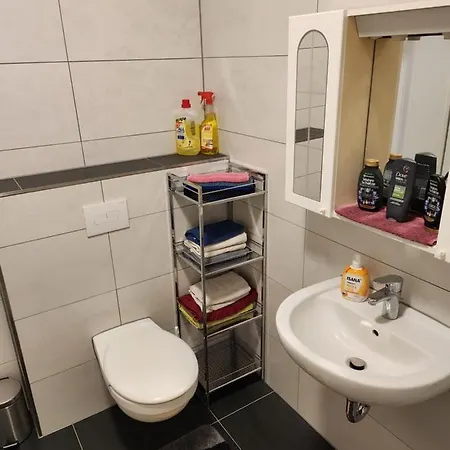 Md- Bukau, Fewo, City, Chic, Erdgeschoss, Bestpreis- Leistung, Fuer 1-5 Personen, 1 Dreibettzimmer, 1 Doppelzimmer 79 Qm , Kueche, Bad