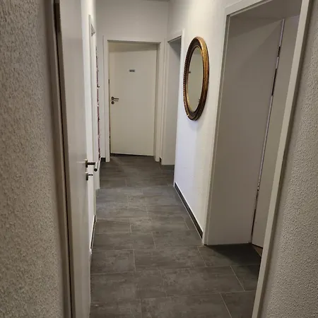 Md- Bukau, City, Chic, Erdgeschoss, Bestpreis- Leistung, Fuer 1-5 Personen, 1 Dreibettzimmer, 1 Doppelzimmer 79 Qm , Kueche, Bad Appartement