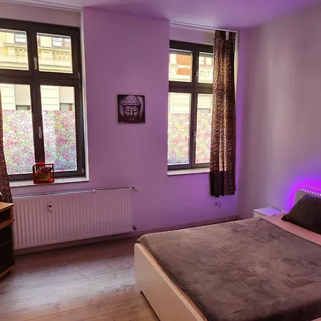 Apartament Md- Bukau, Fewo, City, Chic, Erdgeschoss, Bestpreis- Leistung, Fuer 1-5 Personen, 1 Dreibettzimmer, 1 Doppelzimmer 79 Qm , Kueche, Bad Magdeburg