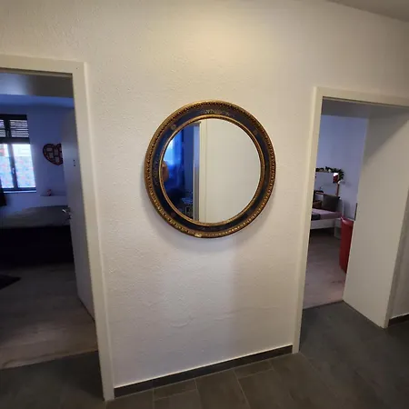 Apartment Md- Bukau, Fewo, City, Chic, Erdgeschoss, Bestpreis- Leistung, Fuer 1-5 Personen, 1 Dreibettzimmer, 1 Doppelzimmer 79 Qm , Kueche, Bad *