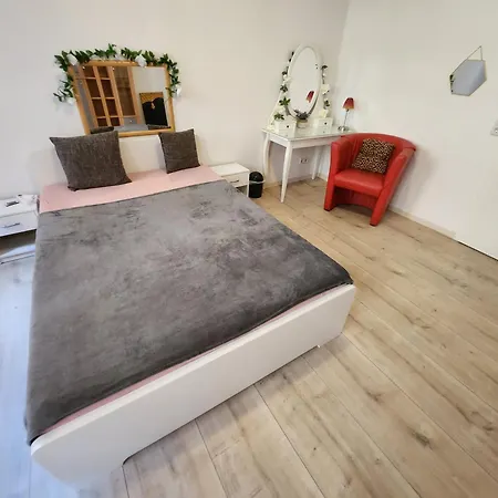 Md- Bukau, Fewo, City, Chic, Erdgeschoss, Bestpreis- Leistung, Fuer 1-5 Personen, 1 Dreibettzimmer, 1 Doppelzimmer 79 Qm , Kueche, Bad Magdeburg