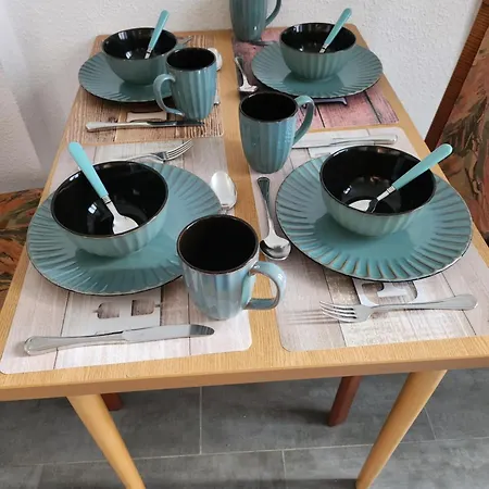 Apartment Md- Bukau, Fewo, City, Chic, Erdgeschoss, Bestpreis- Leistung, Fuer 1-5 Personen, 1 Dreibettzimmer, 1 Doppelzimmer 79 Qm , Kueche, Bad Magdeburg