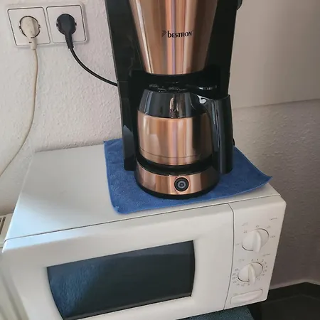 Md- Bukau, City, Chic, Erdgeschoss, Bestpreis- Leistung, Fuer 1-5 Personen, 1 Dreibettzimmer, 1 Doppelzimmer 79 Qm , Kueche, Bad Appartement *