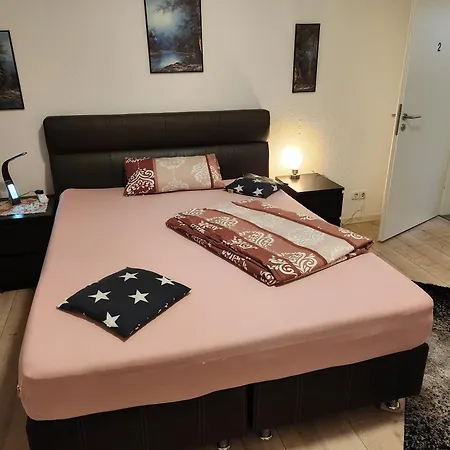 Md- Bukau, Fewo, City, Chic, Erdgeschoss, Bestpreis- Leistung, Fuer 1-5 Personen, 1 Dreibettzimmer, 1 Doppelzimmer 79 Qm , Kueche, Bad 马格德堡