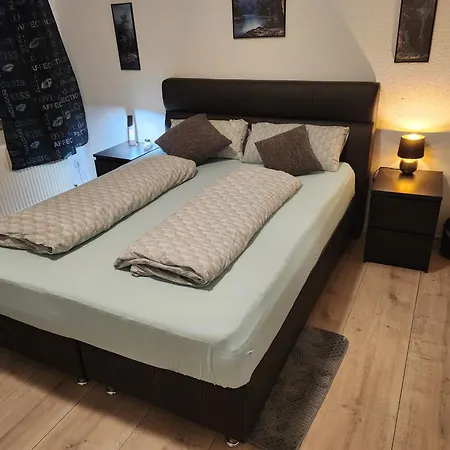 Md- Bukau, Fewo, City, Chic, Erdgeschoss, Bestpreis- Leistung, Fuer 1-5 Personen, 1 Dreibettzimmer, 1 Doppelzimmer 79 Qm , Kueche, Bad Apartment Magdeburg