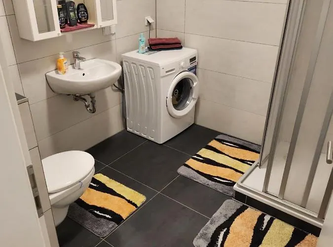 Md- Bukau, City, Chic, Erdgeschoss, Bestpreis- Leistung, Fuer 1-5 Personen, 1 Dreibettzimmer, 1 Doppelzimmer 79 Qm , Kueche, Bad