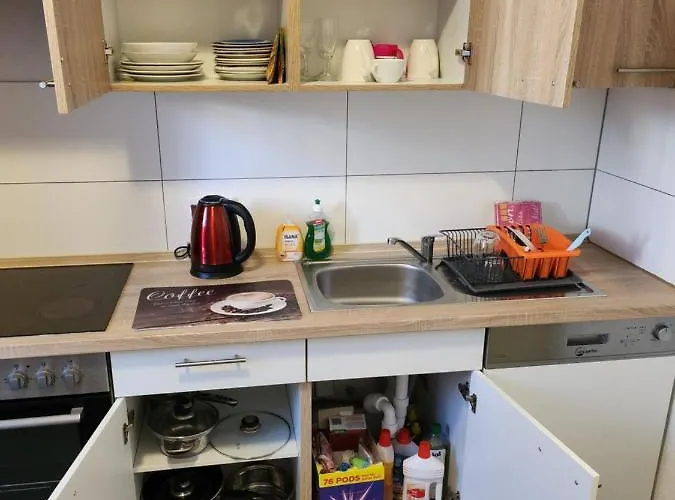 Md- Bukau, City, Chic, Erdgeschoss, Bestpreis- Leistung, Fuer 1-5 Personen, 1 Dreibettzimmer, 1 Doppelzimmer 79 Qm , Kueche, Bad Apartman