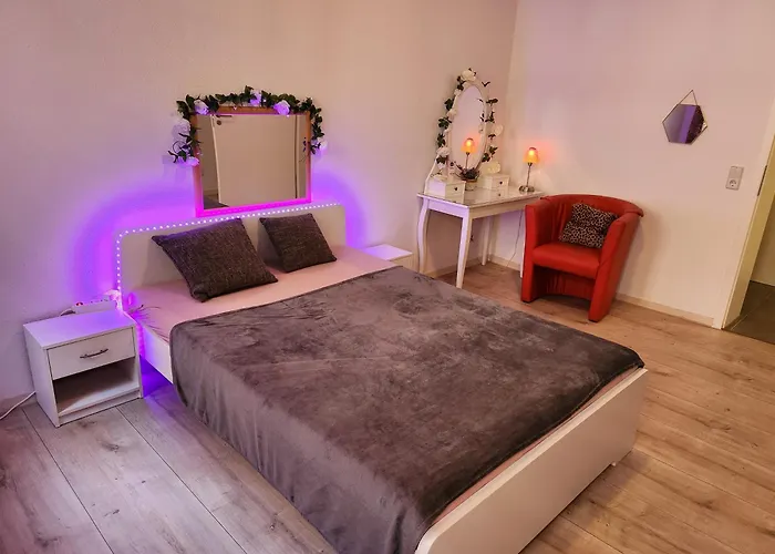 Md- Bukau, City, Chic, Erdgeschoss, Bestpreis- Leistung, Fuer 1-5 Personen, 1 Dreibettzimmer, 1 Doppelzimmer 79 Qm , Kueche, Bad Apartman