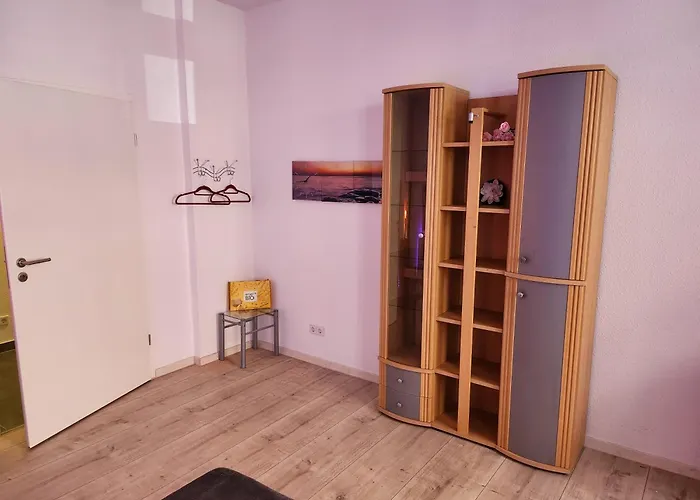 Apartament Md- Bukau, Fewo, City, Chic, Erdgeschoss, Bestpreis- Leistung, Fuer 1-5 Personen, 1 Dreibettzimmer, 1 Doppelzimmer 79 Qm , Kueche, Bad Magdeburg