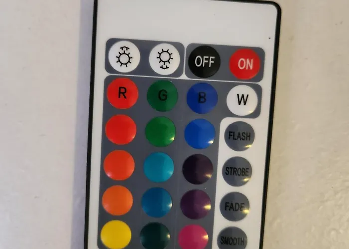 Md- Bukau, City, Chic, Erdgeschoss, Bestpreis- Leistung, Fuer 1-5 Personen, 1 Dreibettzimmer, 1 Doppelzimmer 79 Qm , Kueche, Bad