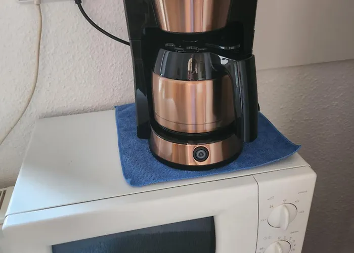 Md- Bukau, Fewo, City, Chic, Erdgeschoss, Bestpreis- Leistung, Fuer 1-5 Personen, 1 Dreibettzimmer, 1 Doppelzimmer 79 Qm , Kueche, Bad Apartament *