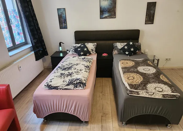Md- Bukau, Fewo, City, Chic, Erdgeschoss, Bestpreis- Leistung, Fuer 1-5 Personen, 1 Dreibettzimmer, 1 Doppelzimmer 79 Qm , Kueche, Bad * Magdeburg